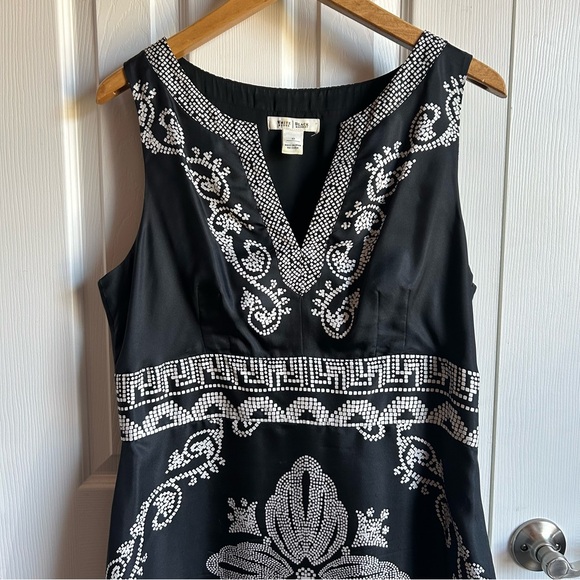 White House Black Market black & white sleeveless silk dress - Picture 2 of 7
